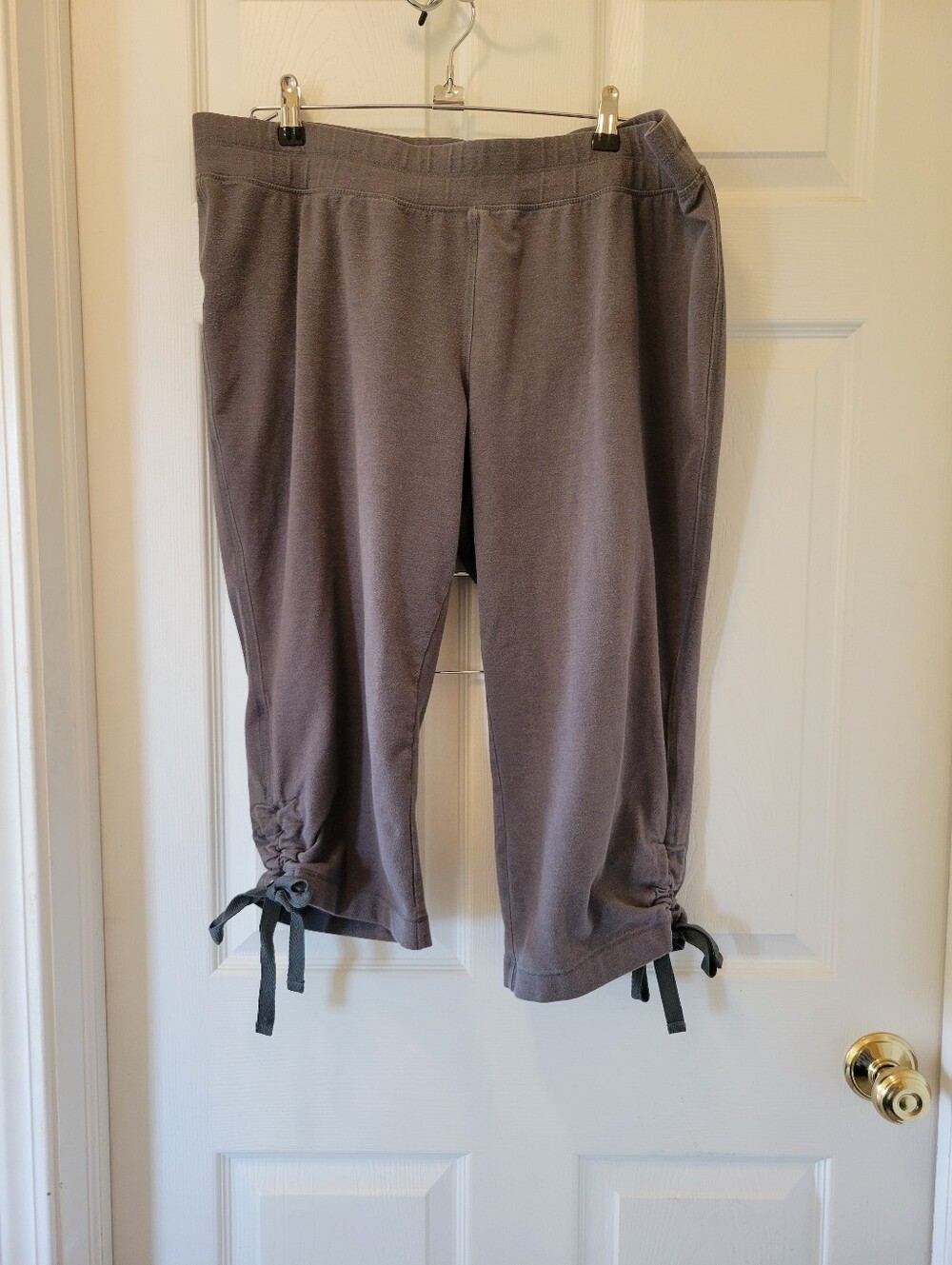 Womens Sz. XL Petite Cropped Pants